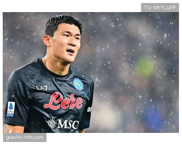 金玟哉 vs 范戴克:身体素质与防守覆盖能力对比分析 金玟哉 vs 范戴克:身体素质与防守覆盖能力对比分析