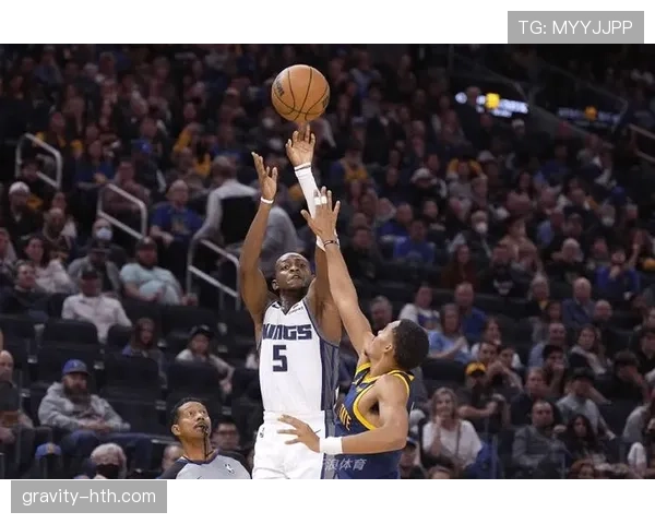 乔治·格文无球跑动撕裂防线，得分爆发力重塑得分后卫标杆