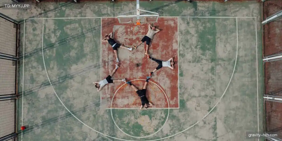 球迷的第二主场，🎯 从球星同款到限量周边，一网打尽你的热爱！